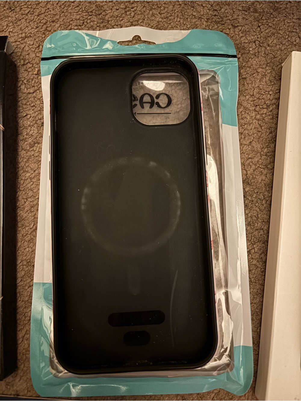 iPhone 15 plus cases - Picture 3 of 7